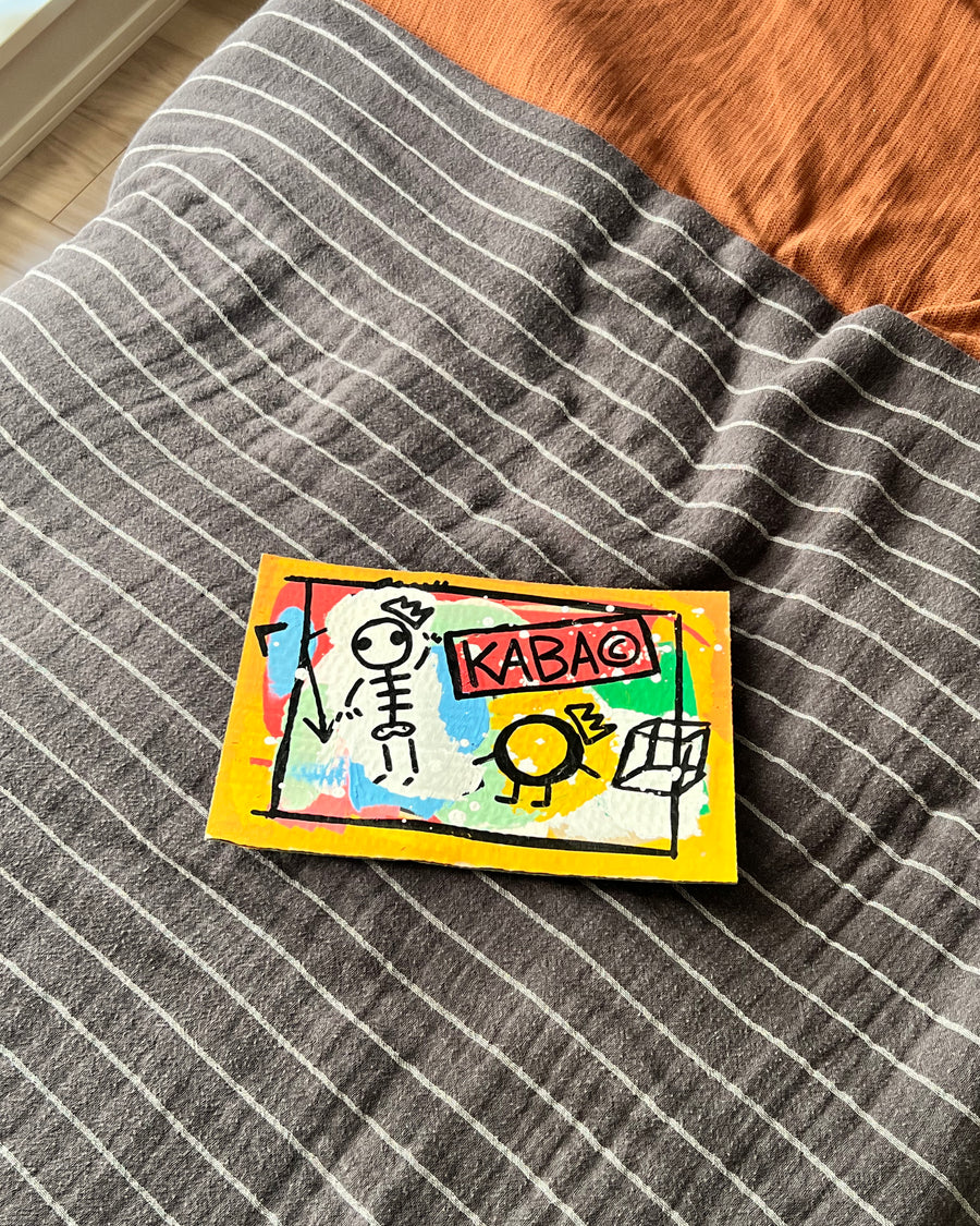 KABAサンライト:リサイクル段ボールに描かれたキングブルーベリーとスケルボーイ